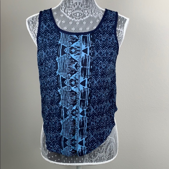 Zoe & Rose Band of Gypsies -  crochet-trimmed open back tribal design tank - Picture 2 of 9